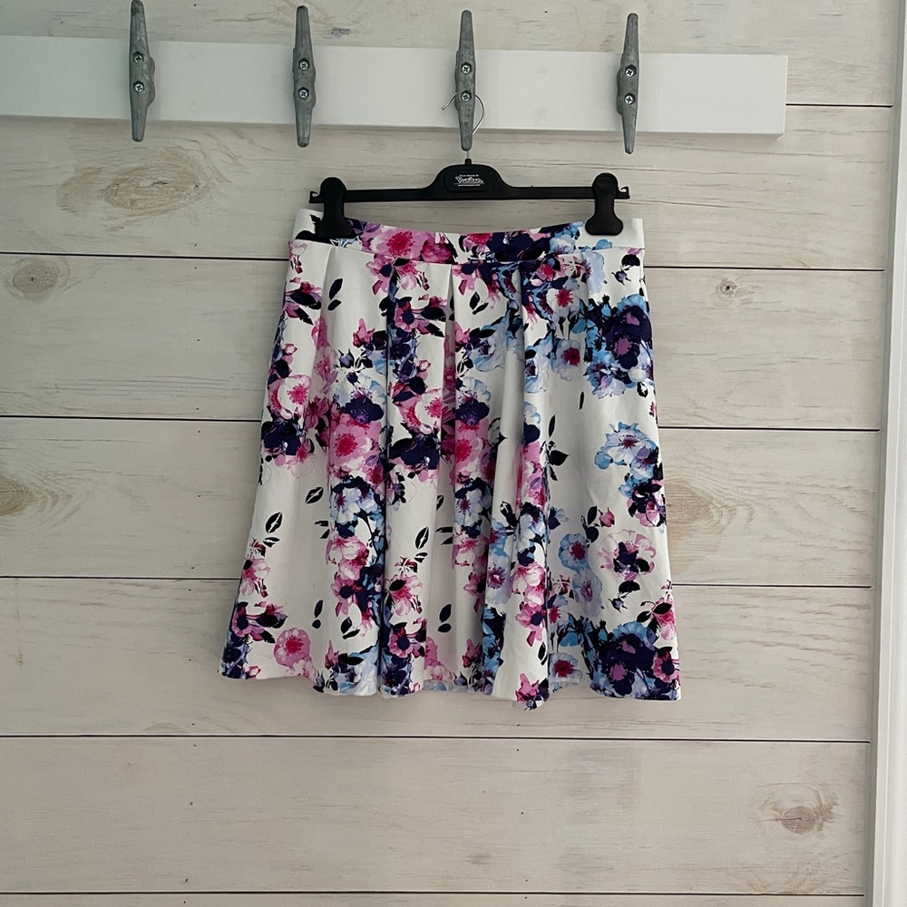 Adrienne Vittadini skater skirt